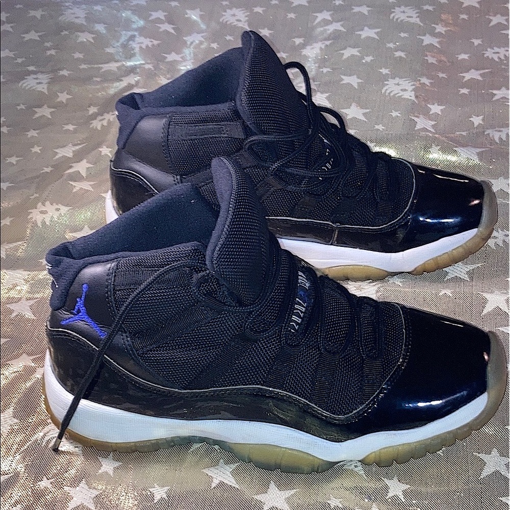 Nike Jordan 11 space jam